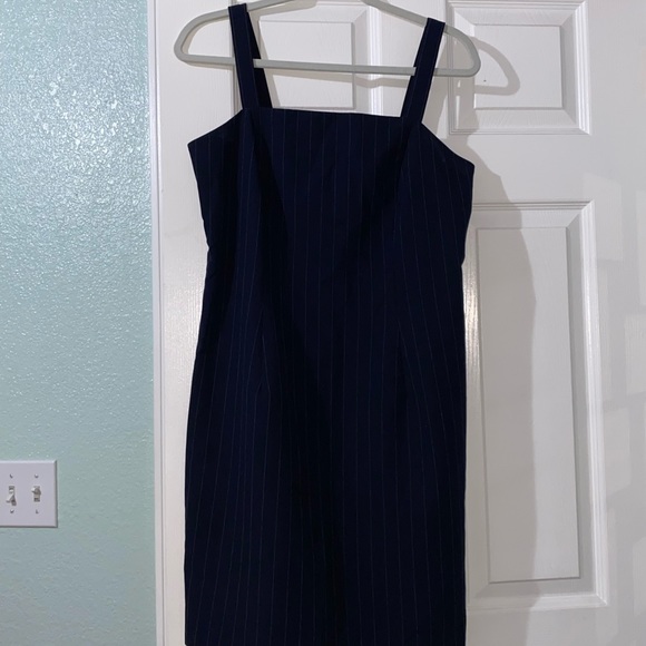 3 PIECE Suits Us - Picture 3 of 16